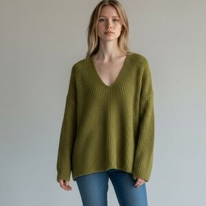 Annette Gortz Boxy Merino Wool V-Neck Women's Sweater size M